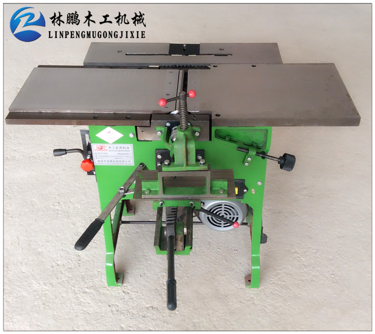 木工機(jī)械革新 多功能四合一刨床在平刨、壓刨、電鋸與打方眼加工中的全能應(yīng)用