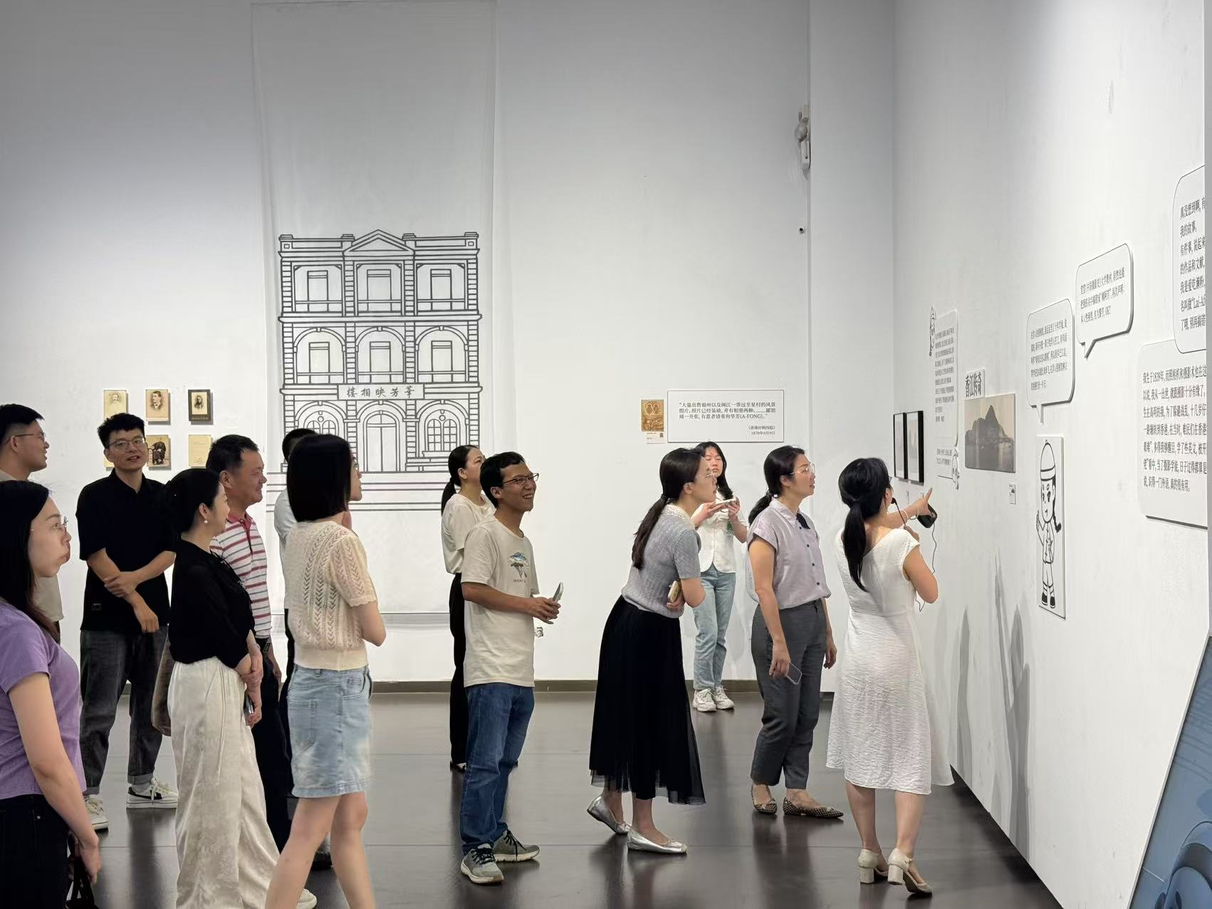 聽“阿芳館長”講百年城市記憶 數(shù)字文化創(chuàng)意技術(shù)裝備的傳承與創(chuàng)新